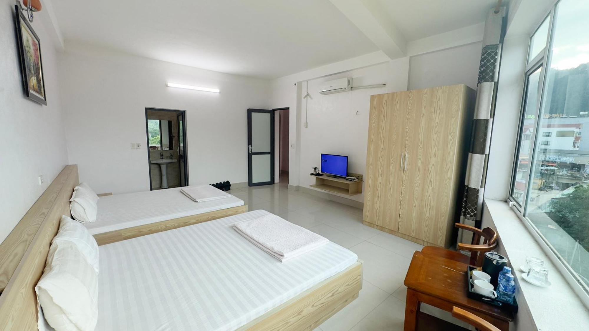Quy Anh Hotel Bao Lac Town Exterior foto
