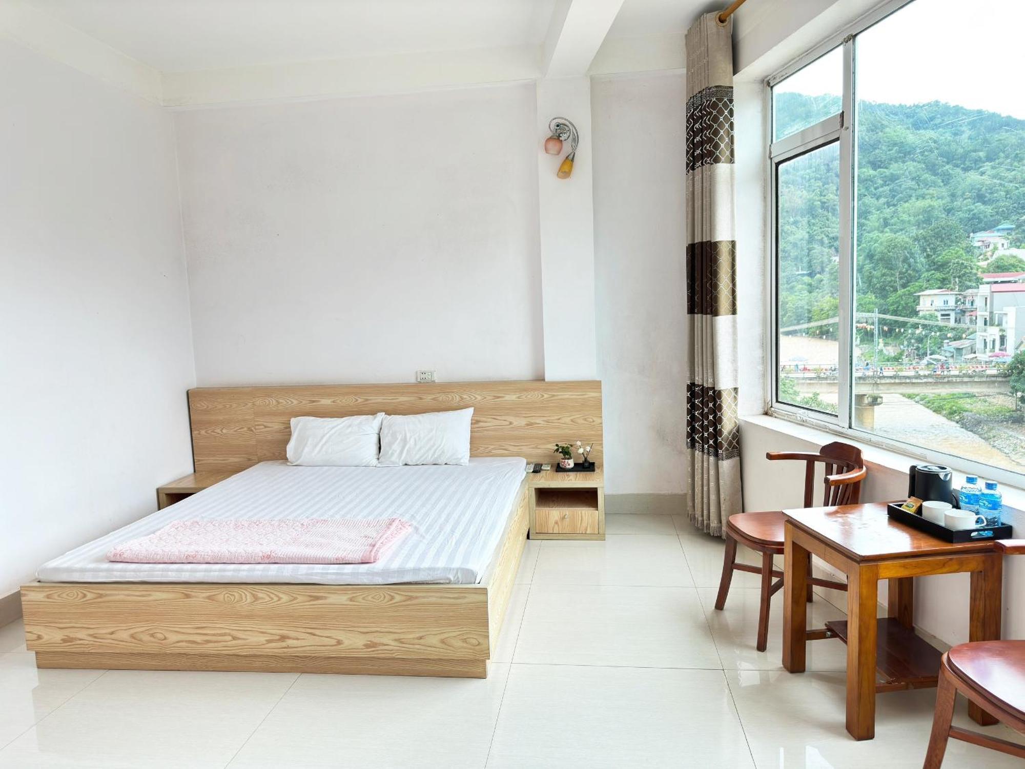 Quy Anh Hotel Bao Lac Town Exterior foto